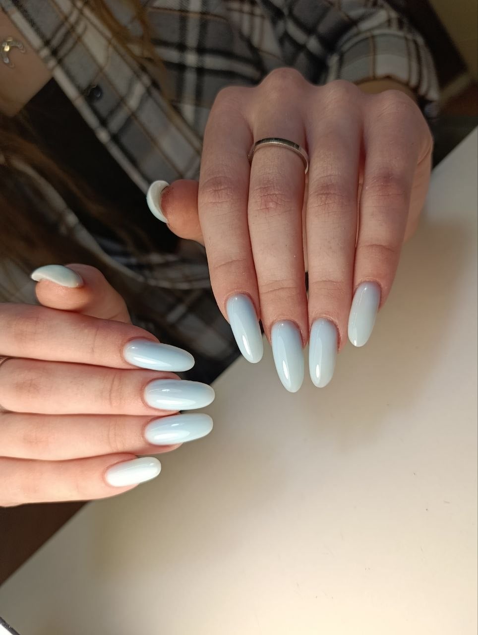 Ніжний манікюр на довгі нігті молочний, фото - Студія краси Franz nails bar