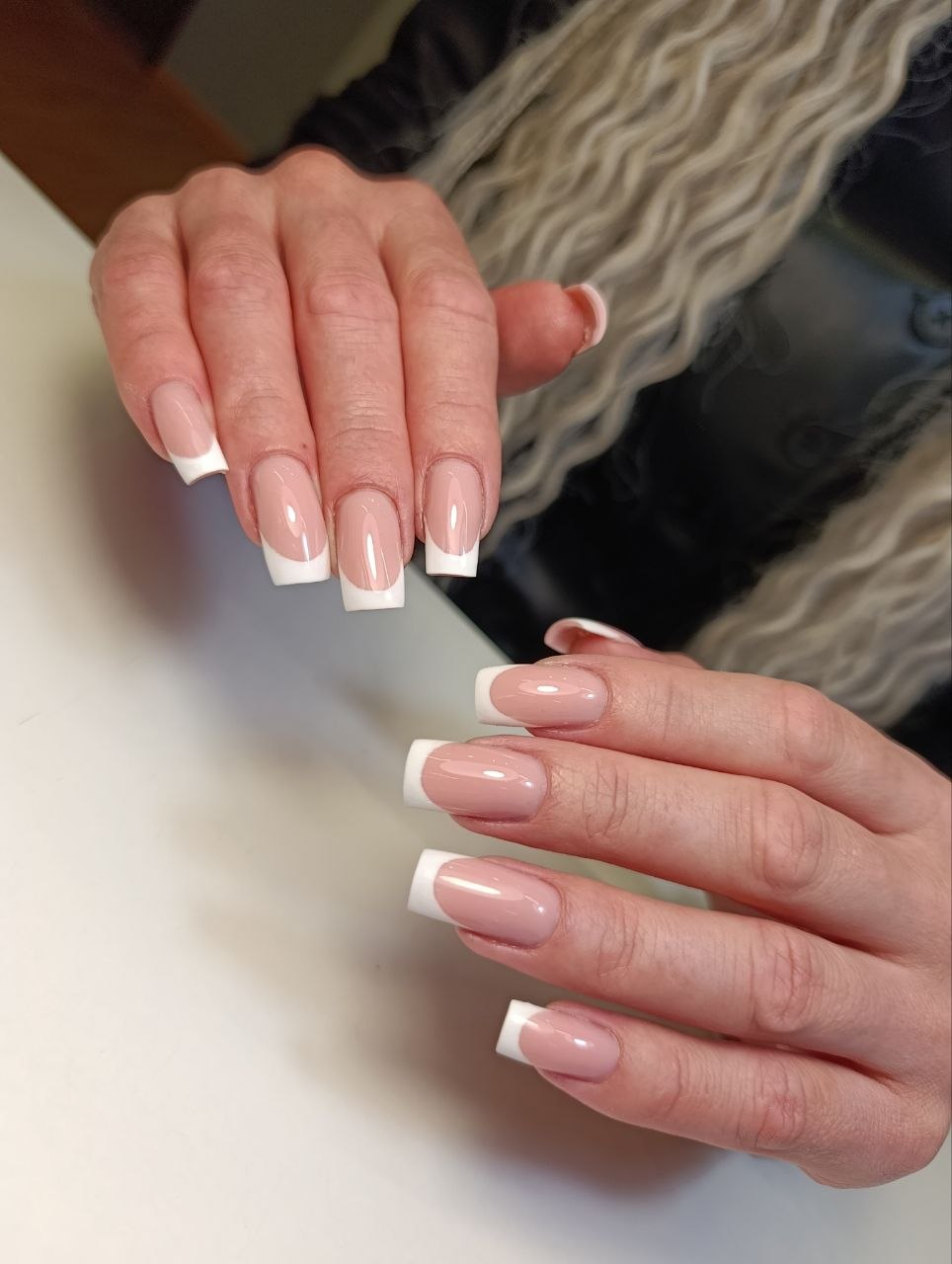 Френч маникюр, фото - Салон красоты Franz nails bar