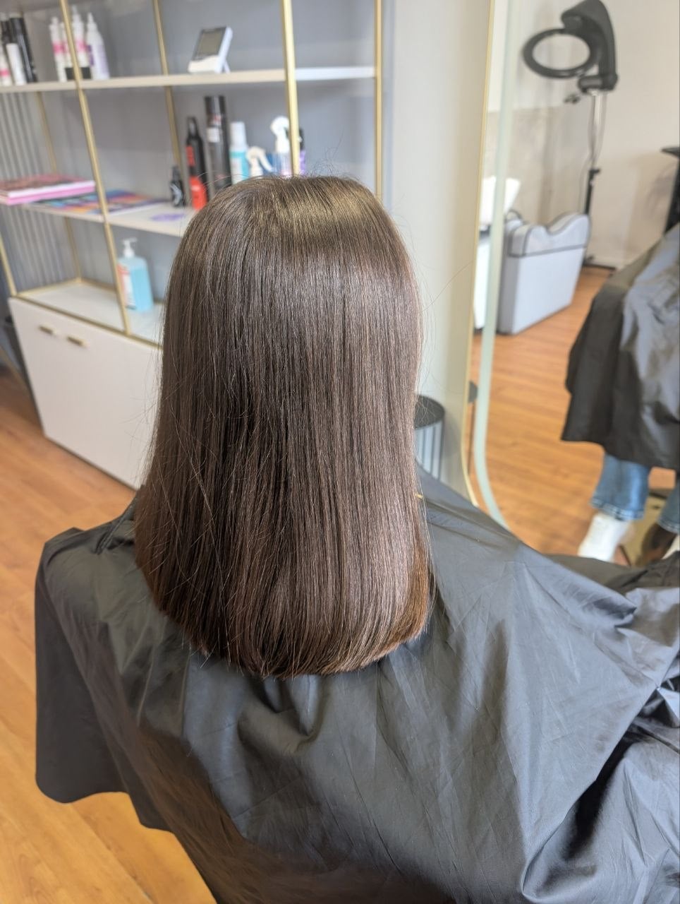 Стрижка на средние волосы до плеч укладка волос, фото - Студия красоты Franz nails bar