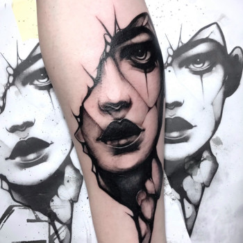 Фото с портфолио Tattoo hub