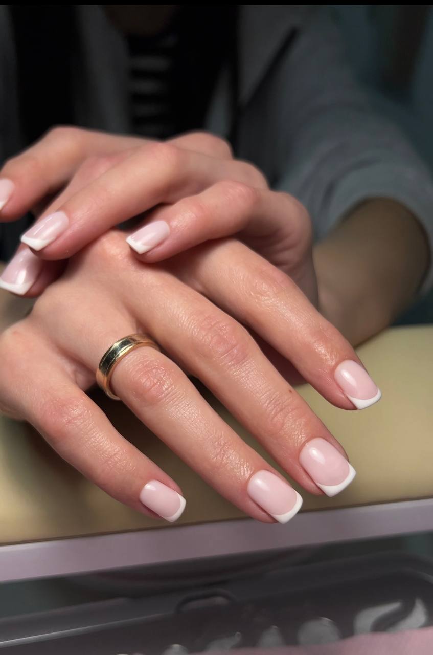 Ніжний манікюр нюдовий французький, фото - Студія краси Beauty for you