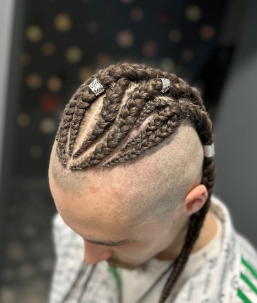Мужская стрижка на длинные волосы фейд, фото - Студия красоты Xbraids