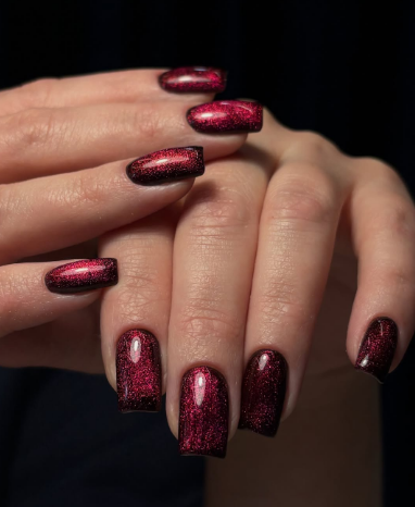 Бордовий манікюр котяче око на квадратні нігті, фото - Студія краси Brush Nail
