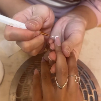 Премиум сеть beauty clinic Nails & CO В поисках высококвалифицированных мастеров маникюра