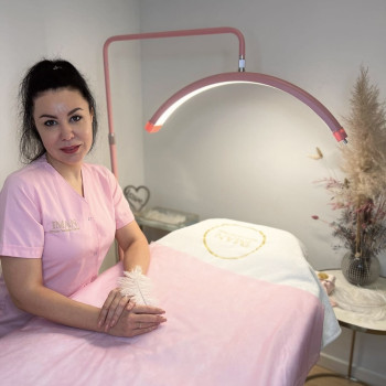 Премиум сеть beauty clinic Nails & CO В поисках высококвалифицированных мастеров маникюра