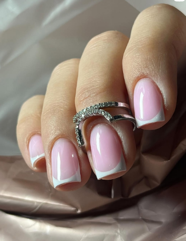 Классический маникюр нежный французский, фото - Студия красоты TM Beauty