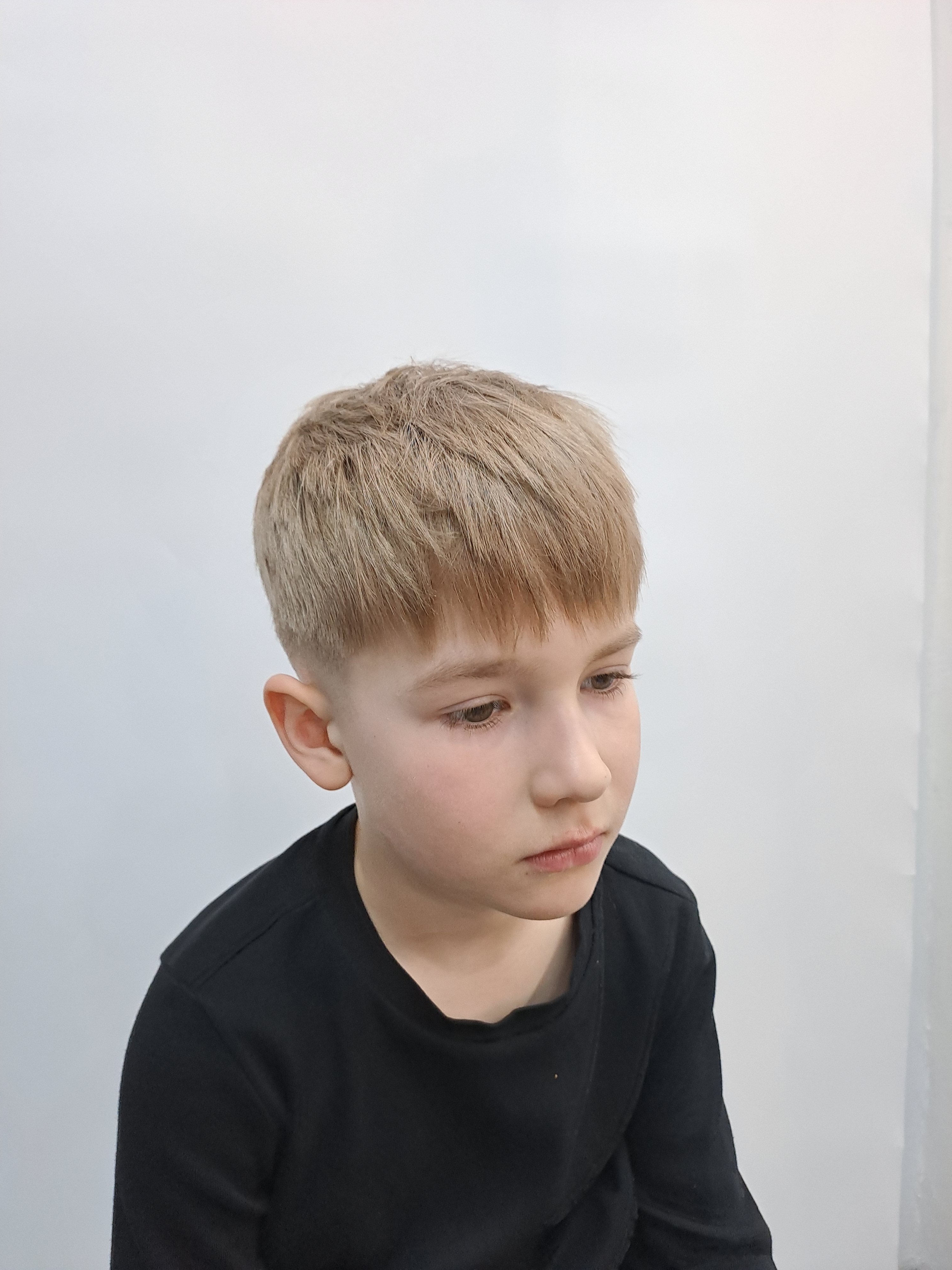 Чоловіча стрижка кроп для хлопчика, фото - Барбер Николай Артеменко