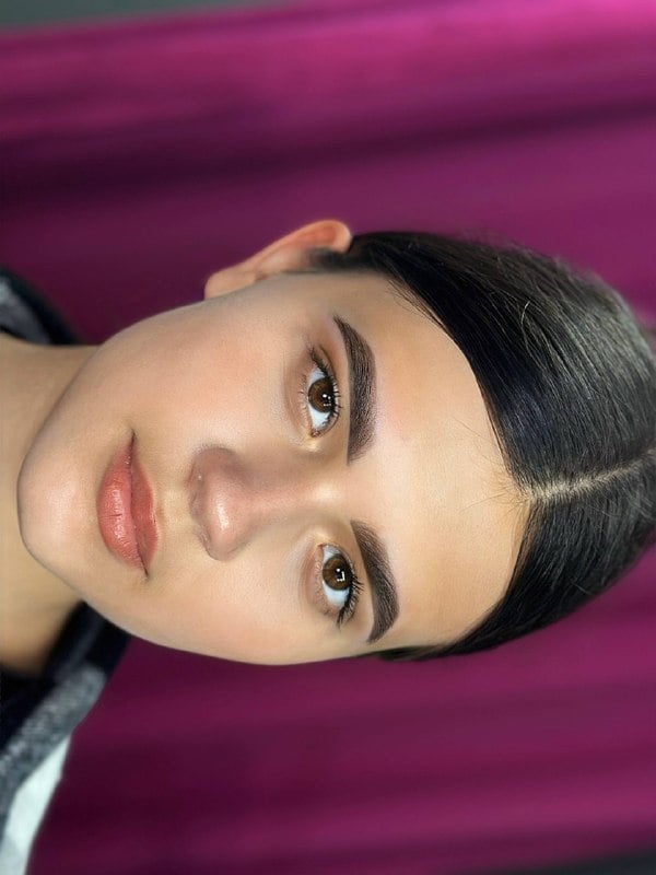 Легкий макияж нюдовый нежный, фото - Студия красоты Beauty Hub