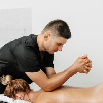 Фото с портфолио BeeHive Massage