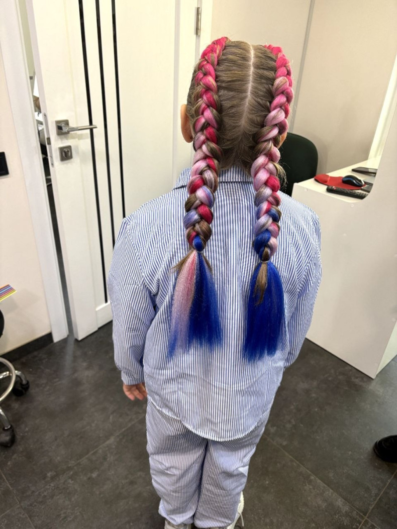Укладка волос плетение афроплетение, фото - Студия красоты Backstage