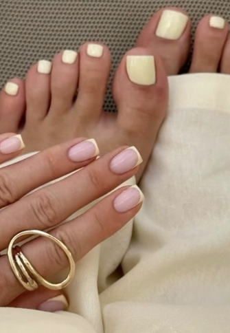 Педикюр маникюр с педикюром модный, фото - Студия красоты SS Beauty Space