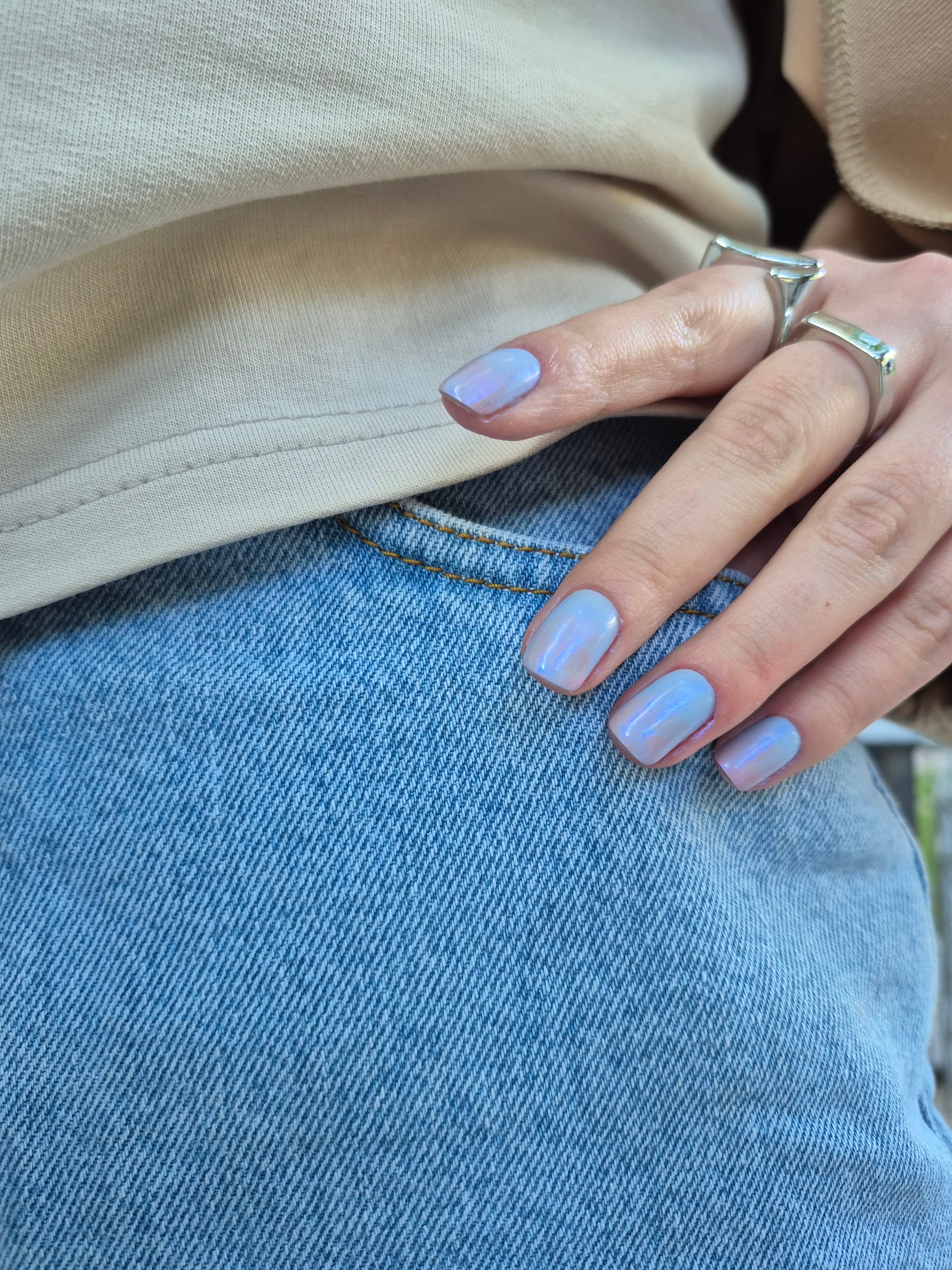Манікюр на короткі нігті квадратні світлий, фото - Студія краси OH NAILS