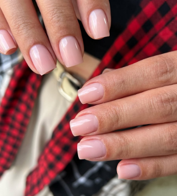 Маникюр на короткие ногти нюдовый розовый, фото - Ногтевая студия Nailer