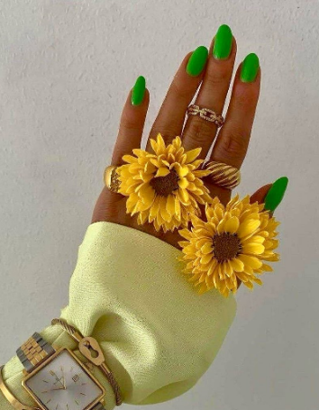 Яркий маникюр миндаль на длинные ногти, фото - Ногтевая студия The 1st Nail Studio