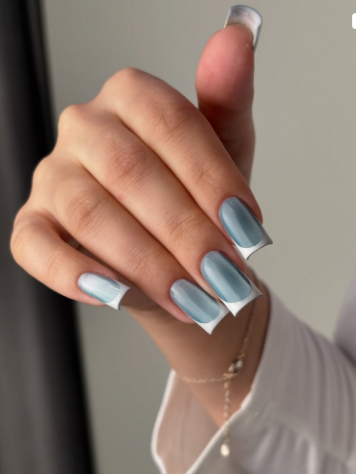 Маникюр на квадратные ногти голубой френч, фото - Студия красоты Nanya Beauty