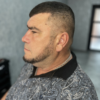 Чоловіча стрижка + моделювання бороди