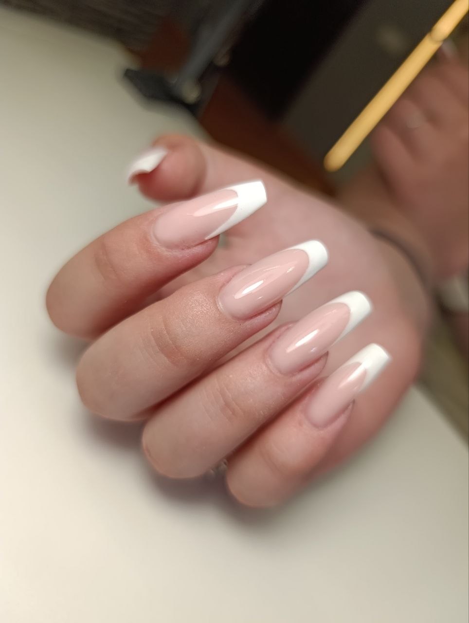 Французький манікюр на довгі нігті балерина, фото - Студія краси Franz nails bar