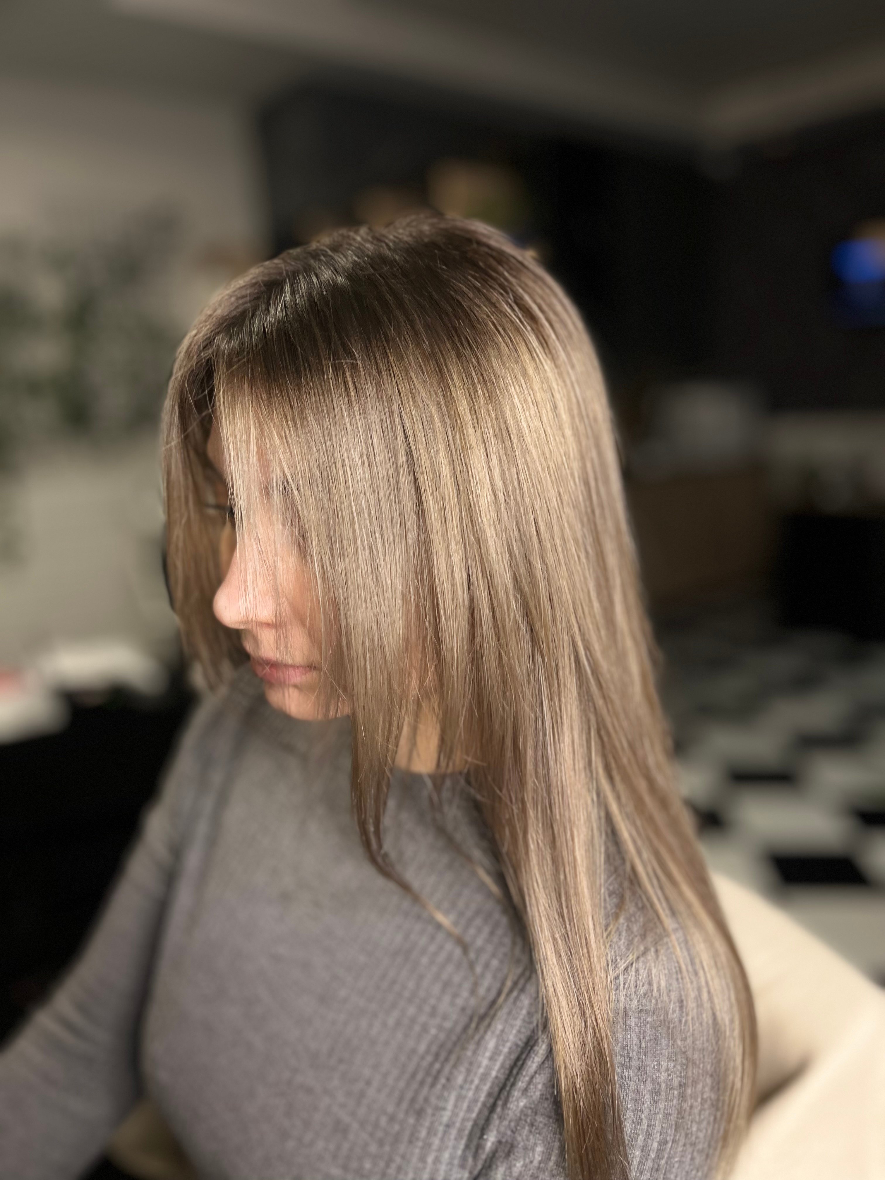 Розтяжка кольору від кореня, фото - Студія краси Your Style