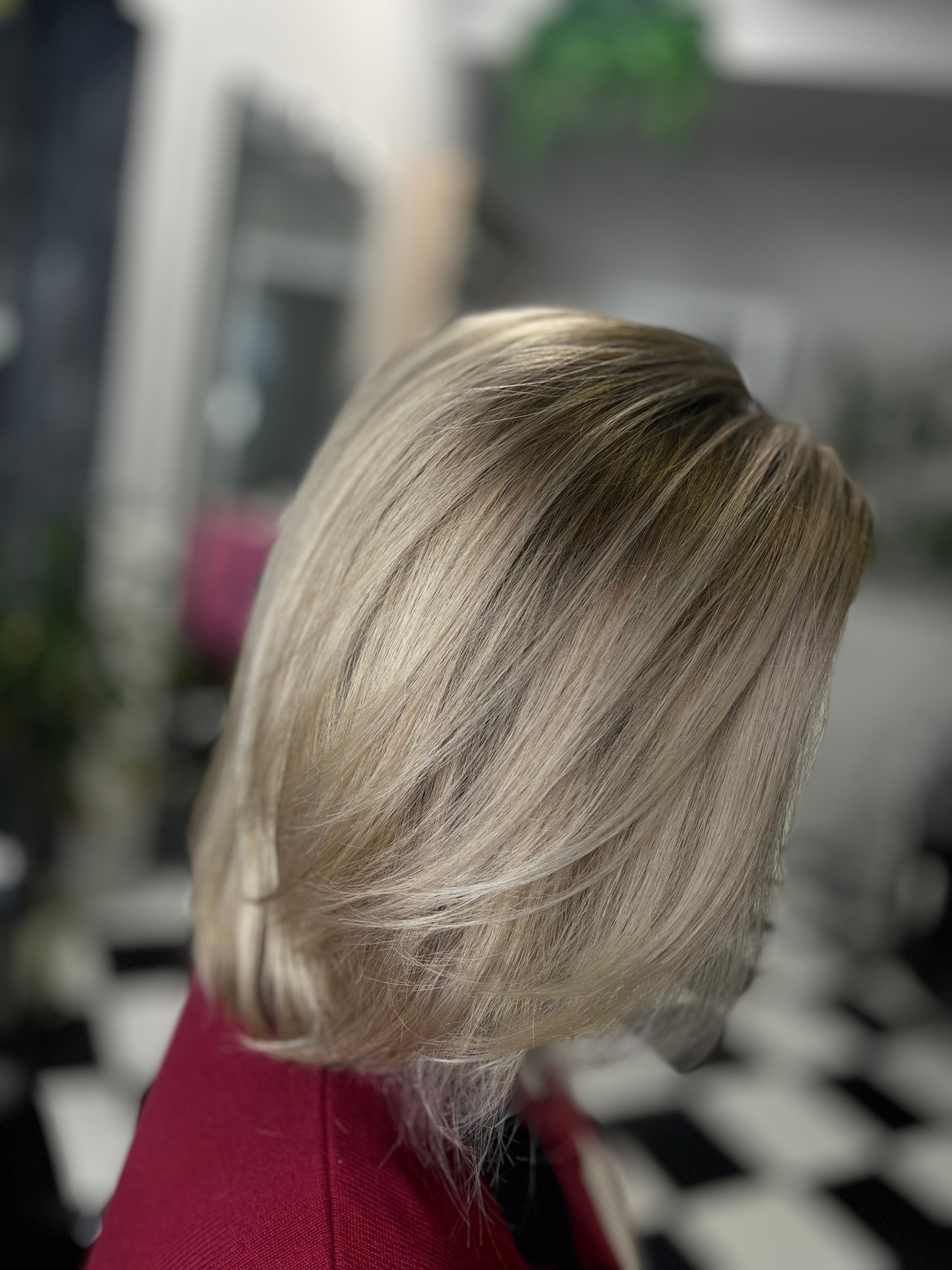 Стрижка на средние волосы каре женская, фото - Студия красоты Your Style