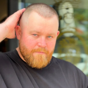 Фото с портфолио Pride Barbershop