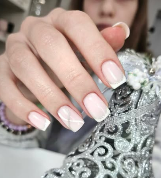 Белый маникюр французский на квадратные ногти, фото - Студия красоты Esthetique