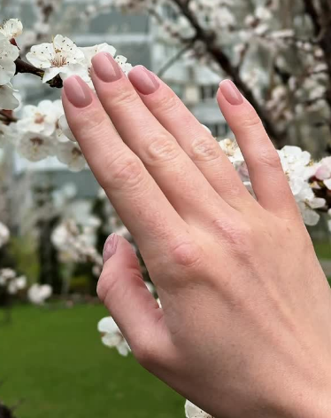 Ніжний манікюр нюдовий весна, фото - Нігтьова студія Nails Pro