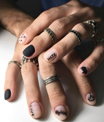 Маникюр на короткие ногти нюдовый черный, фото - Ногтевая студия Nail Room