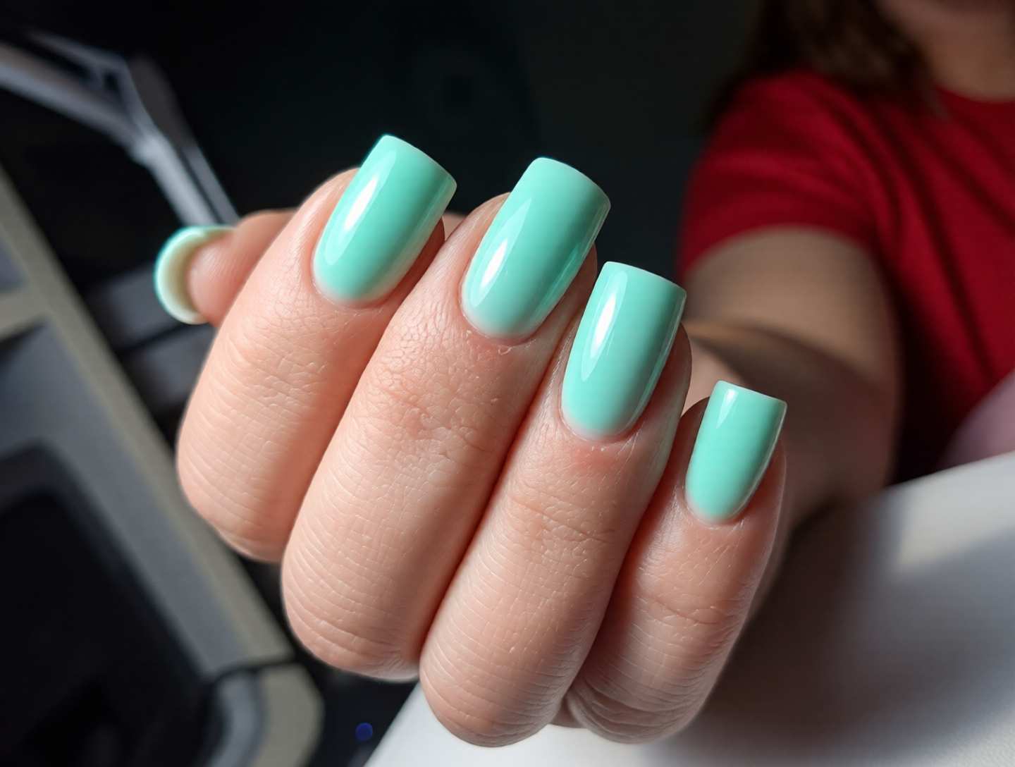 Однотонний (монохромний) манікюр зелений м'ятний, фото - Нігтьова студія Melani Beauty Nails
