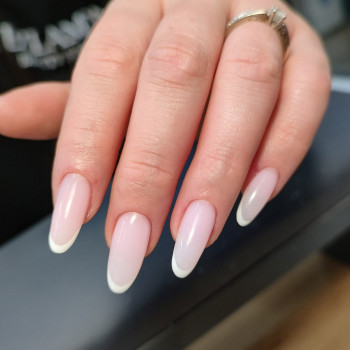 Фото с портфолио Nezlamna beauty space