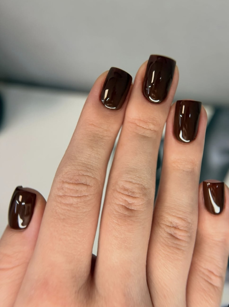 Маникюр на короткие ногти квадратные однотонный (монохромный), фото - Подолог Руслана Петровна Гончарова