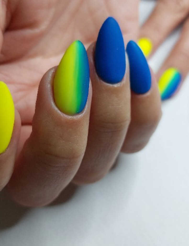 Синий маникюр матовый желтый, фото - Студия красоты OH NAILS
