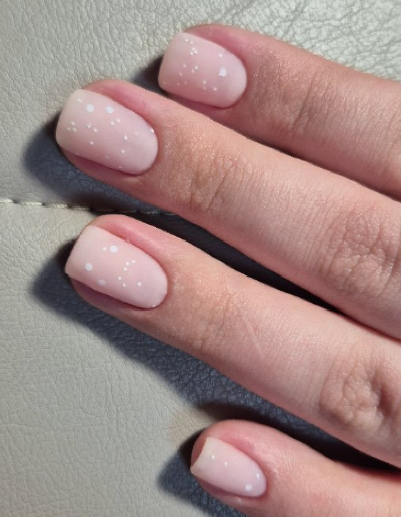 Маникюр на короткие ногти нежный нюдовый, фото - Студия красоты OH NAILS