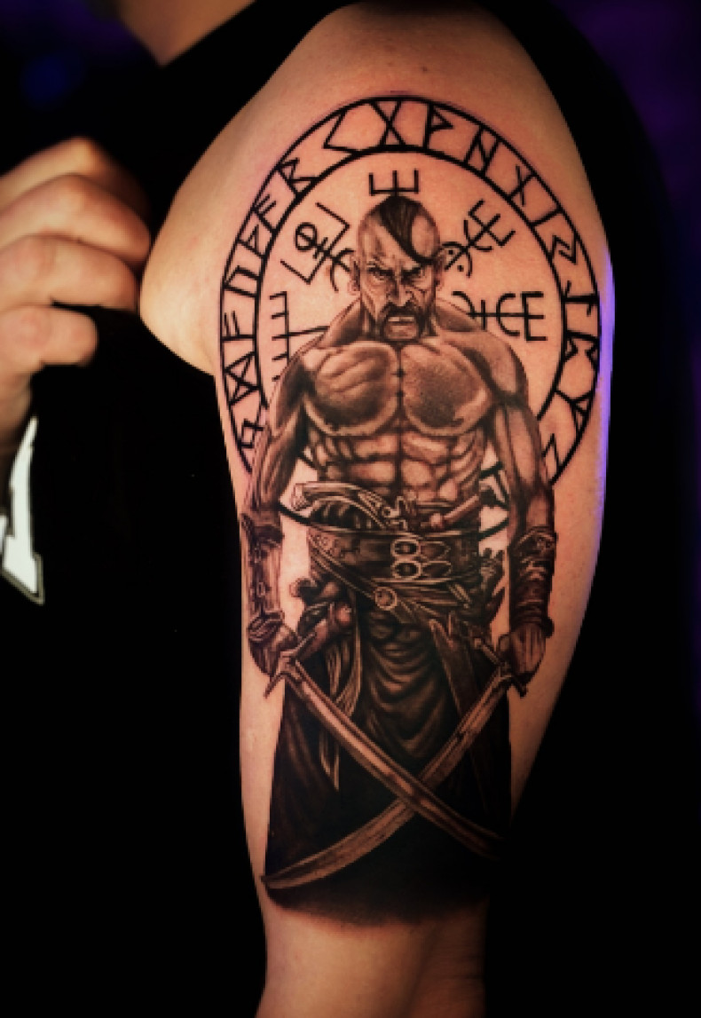 Мужские на плече реализм, фото - Тату салон Smile Tattoo