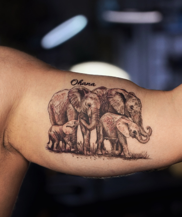 Мужские на руке черно-белые, фото - Тату салон Smile Tattoo
