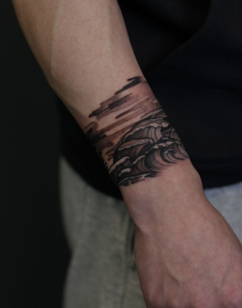 Мужские на запястье предплечье, фото - Тату салон TATTOO LAMARCH