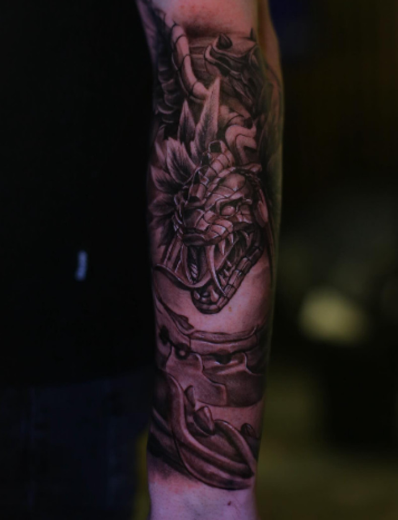 Для хлопців змія на передпліччі, фото - Тату салон TATTOO LAMARCH