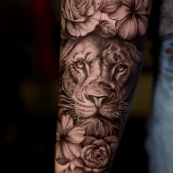 Фото с портфолио TATTOO LAMARCH