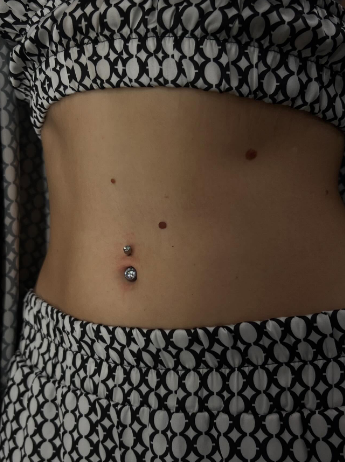 Пирсинг пупка, фото - Тату салон TATTOO LAMARCH