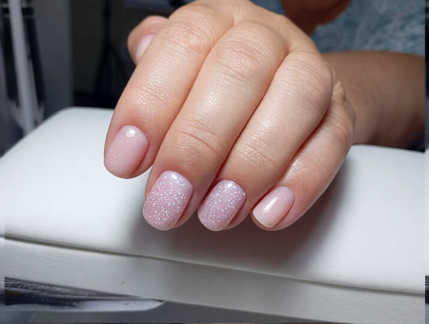 Маникюр на короткие ногти нежный нюдовый, фото - Ногтевая студия Melani Beauty Nails