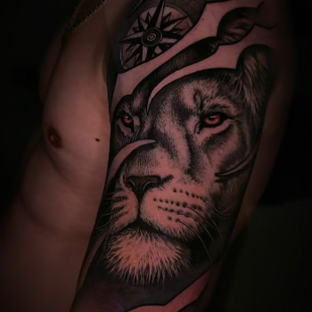 Фото с портфолио TATTOO LAMARCH