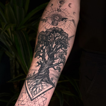 Фото с портфолио TATTOO LAMARCH