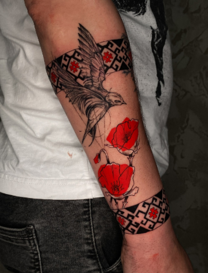 Мужские на предплечье цветные, фото - Тату салон TATTOO LAMARCH