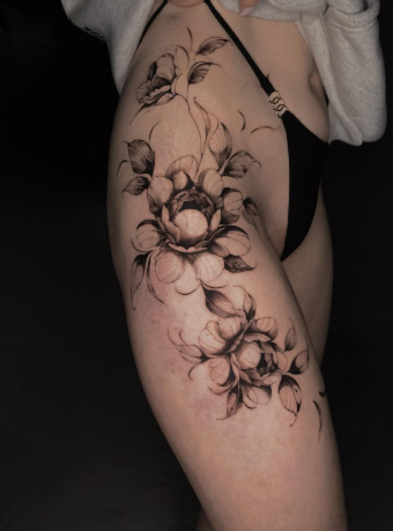 Женские реализм черно-белые, фото - Тату салон TATTOO LAMARCH