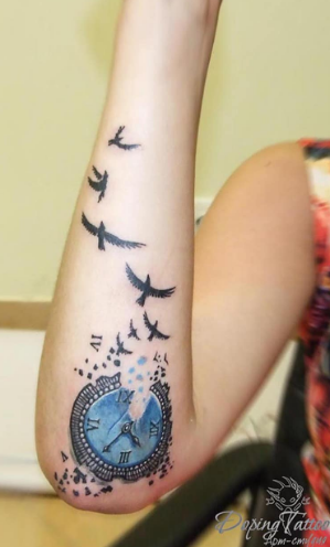 Для дівчат на передпліччі графіка, фото - Тату салон DopingТattoo