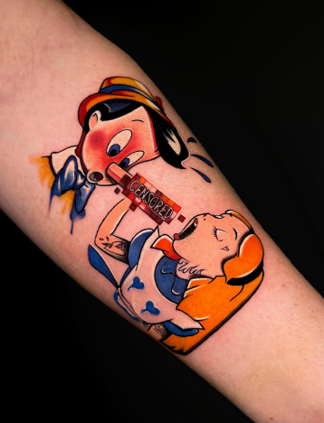 На предплечье цветные нью скул, фото - Тату салон TATTOO LAMARCH
