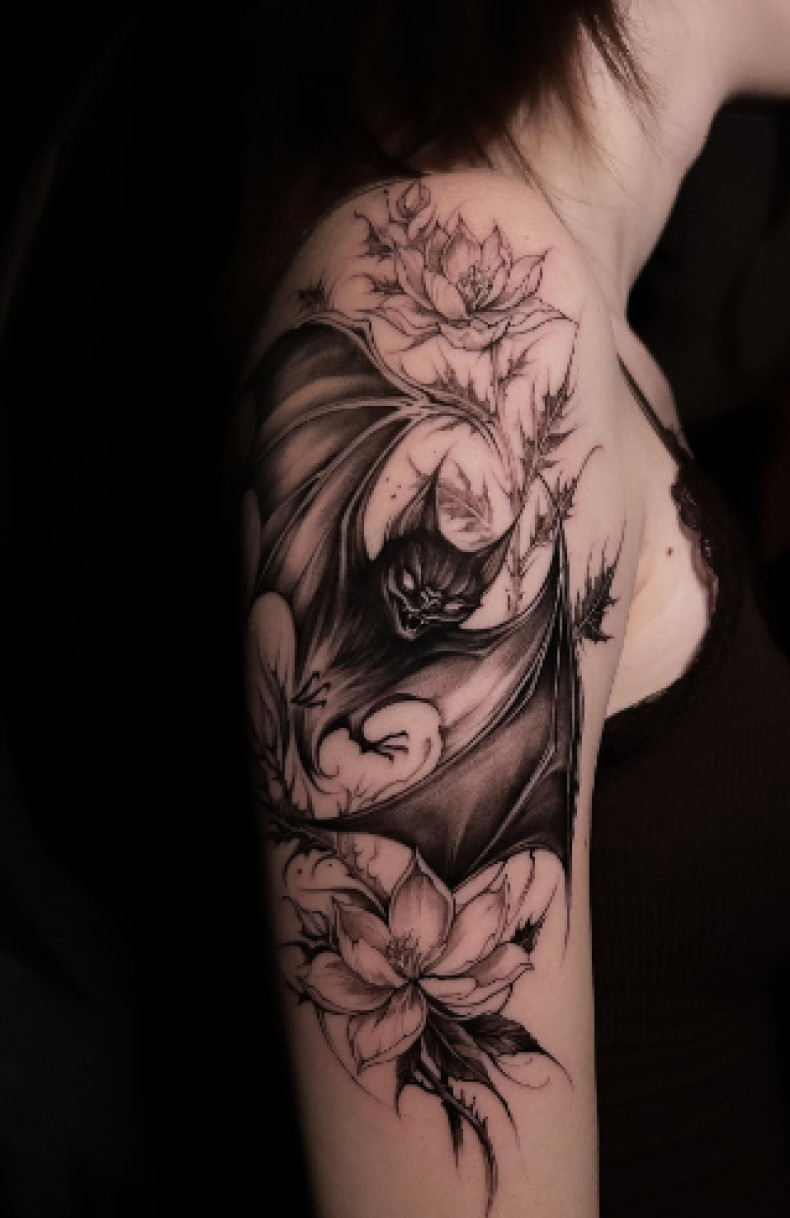 Женские на руке реализм, фото - Тату салон TATTOO LAMARCH