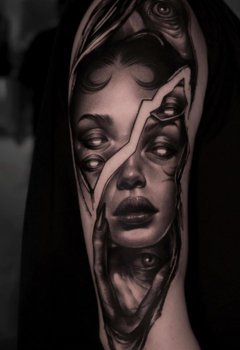Глаз реализм девушка, фото - Тату салон TATTOO LAMARCH