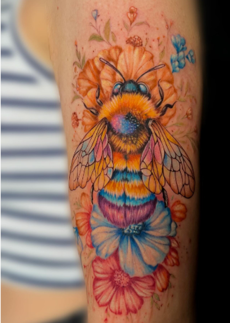 Для дівчат на руці кольорові, фото - Тату салон TATTOO LAMARCH