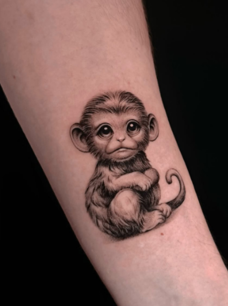 На предплечье реализм black&grey, фото - Тату салон TATTOO LAMARCH