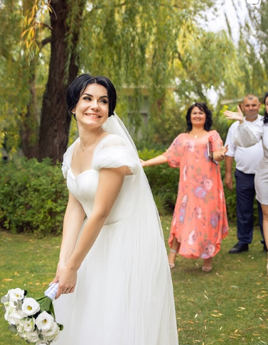 Фотосесія на природі весільна з букетом, фото - Фотограф Юрій Халіпенко